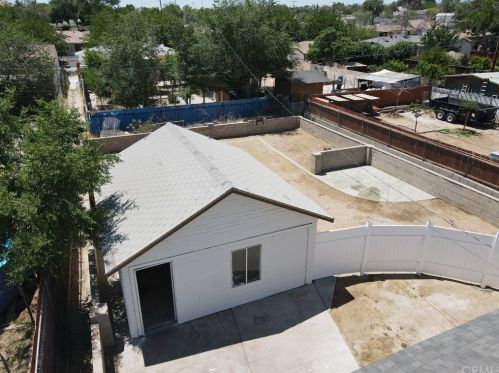 16845 Union St, Victorville, CA 92395-3733