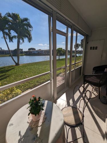 130 Somerset G, West Palm Beach, FL 33417-2122