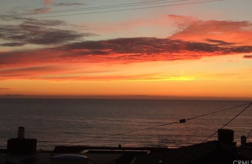 320 33rd Pl, Manhattan Beach CA  90266-3820 exterior