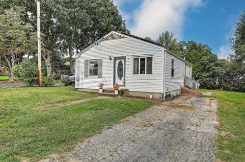 44 Rosemont Ave, Cumberland RI  02864-7519 exterior