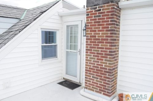 12 Liberty St, Perth Amboy NJ  08863-2215 exterior