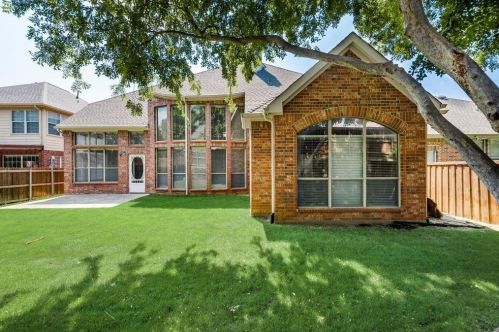 3604 Leanne Dr, Lewisville TX  75022-0962 exterior