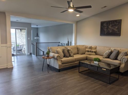 1367 Pr Dr, Crown Point IN  46307-1565 exterior