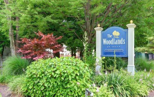 74 Finch Ln, Islip Manor, NY 11751-3307