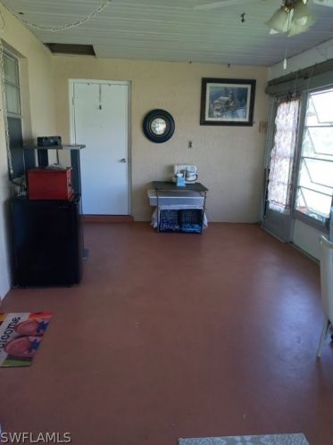 10 Palm Blvd, Lehigh Acres FL 33936-7247 exterior