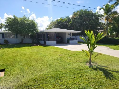 5127 3rd Ave, Cape Coral, FL 33914-7163