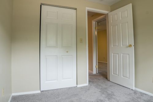 6114 Walnut Ct, Florence KY  41042-1333 exterior