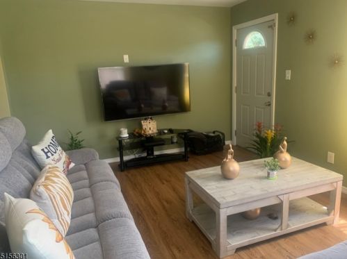 265 1st Ave, Manville NJ  08835-1302 exterior