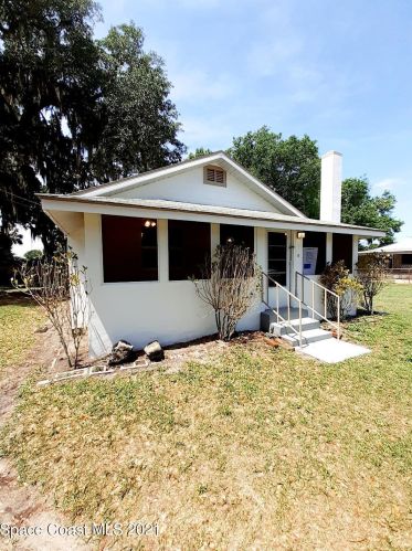 2310 Railroad Ave, Mims, FL 32754-3833