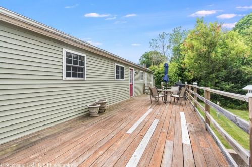 12 Reskin Dr, Wallingford CT  06492-4834 exterior