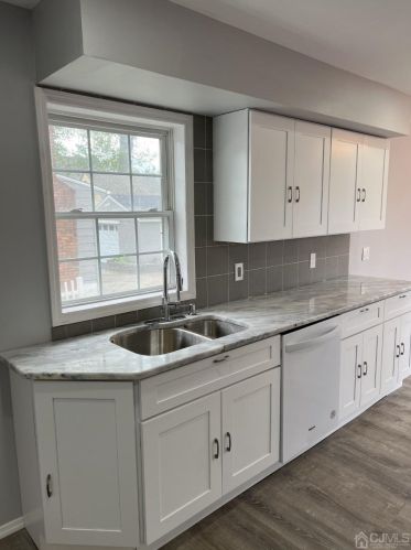 25 Livingston Ave, Avenel NJ  07001-1441 exterior