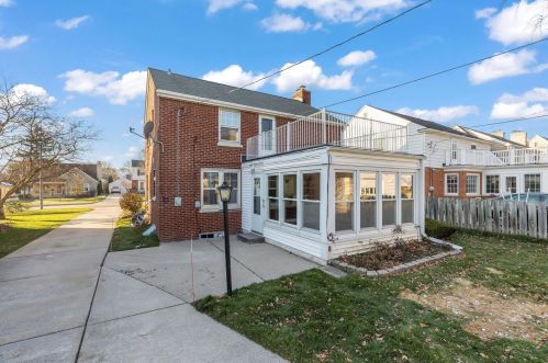 2516 83rd St, Milwaukee, WI 53213-1027