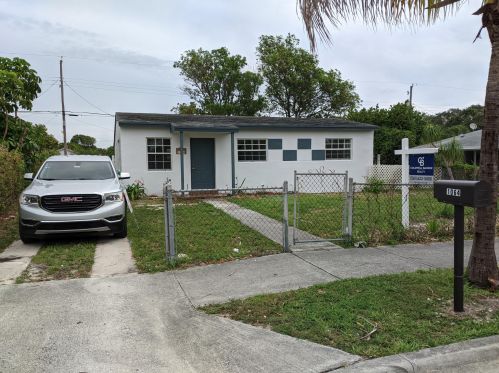 1064 27th St, West Palm Beach, FL 33404-4142