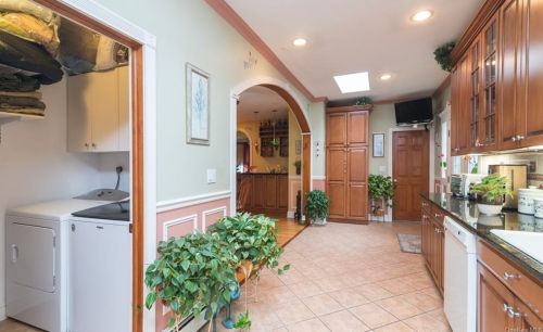 5 Todd Pl, Crotonville NY  10562-6417 exterior