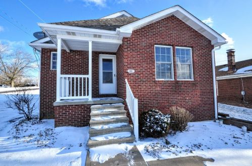 843 John St, Langeloth, PA 15054-1109
