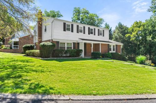 221 Dombey Dr, Pittsburgh, PA 15237-2372
