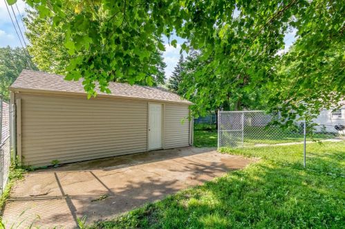 7450 Southeastern Ave, Hammond IN  46324-2925 exterior