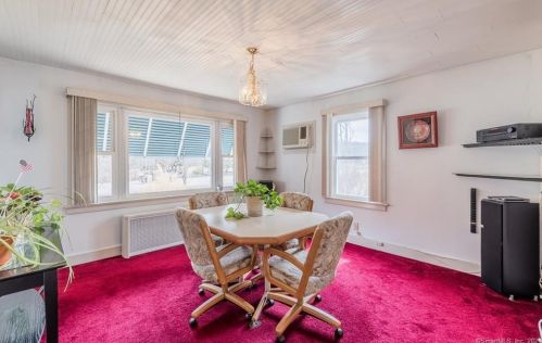 996 Hartford Tpke, Waterford CT  06385-4035 exterior