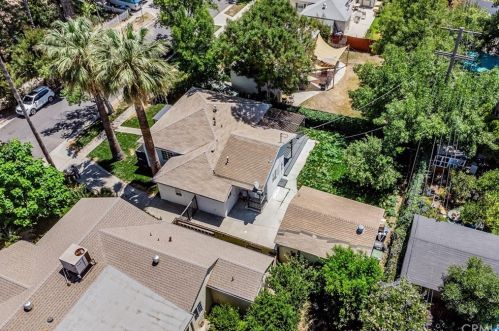 17602 Collins St, Van Nuys CA  91316-1245 exterior