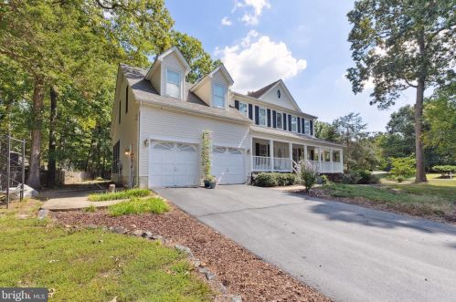 9826 Fendale Ln, Fredericksburg, VA 22408-9529