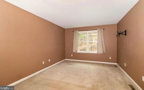 36 Ashburg Dr, Navy Sup Dpt PA  17050-8209 exterior