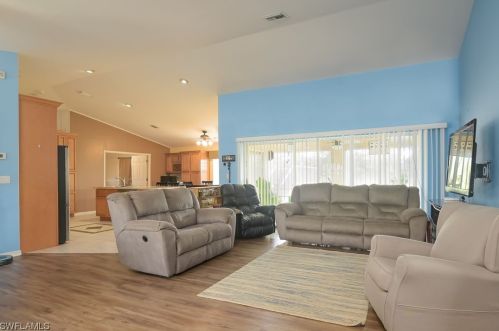 820 Alaska Ave, Lehigh Acres, FL 33971-6460