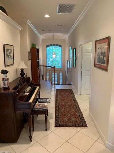 2405 Mont Claire Dr, Naples, FL 34109-3397