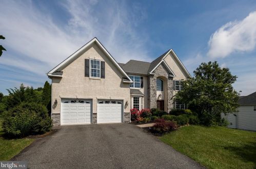 1493 Glenmar Dr, Pottstown, PA 19465-7815