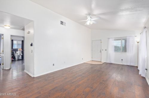 5 31 Ave, Phoenix AZ 85009-2449 exterior