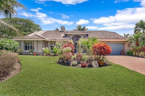 28419 Sombrero Dr, Bonita Springs, FL 34135-6818