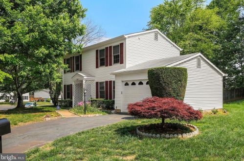 5560 Sherry Ct, Woodbridge, VA 22193-3525