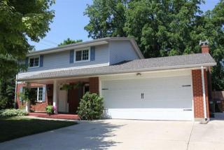 605 Locust Hill Dr, Englewood, OH 45322-1610
