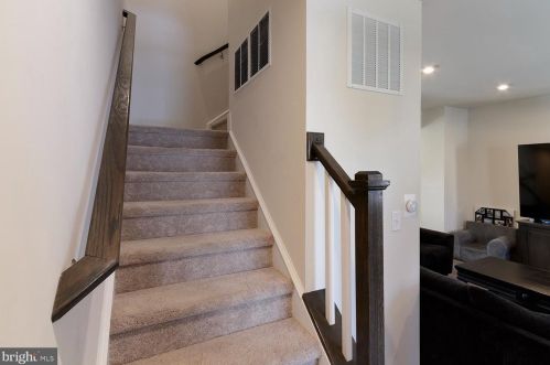 119 Nathan Dr, Riverton NJ  08077 exterior