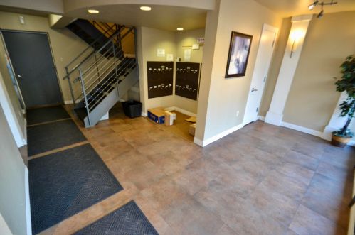 2121 Cambridge Ave, Milwaukee, WI 53202-1064