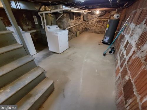 5 Orange Ave, Prospectville PA 19002-4740 exterior