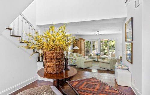 27 Chatham Ct, Newport Beach, CA 92660-4229
