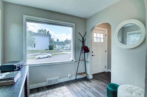240 Elm St, Eau Claire WI  54729-1827 exterior