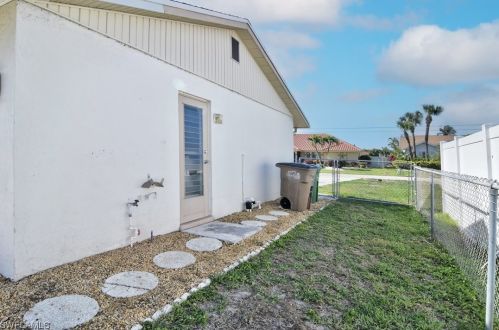 1026 36th Ter, Cape Coral FL  33914-5265 exterior