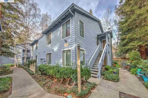 7114 Cross Creek Cir, Pleasanton CA  94568-3884 exterior