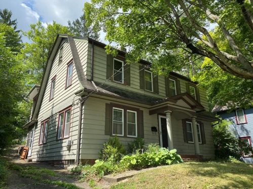 694 Chestnut St, Meadville PA  16335-2304 exterior