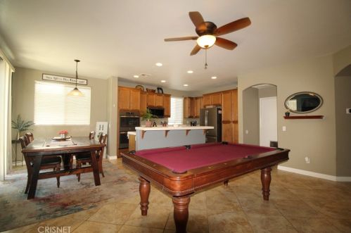 5823 Spice St, Lancaster CA  93536-2348 exterior