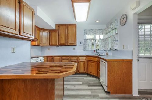 68 Mckinley Ave, White Plains NY  10606-1618 exterior