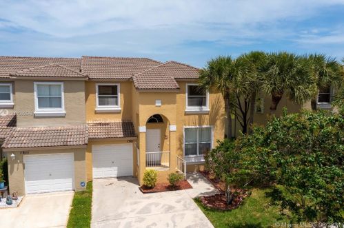 1301 154th Ave, Hollywood, FL 33028-1658