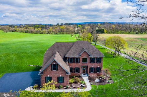 1942 Walnut Bottom Rd, Carlisle, PA 17015-9624