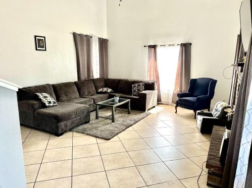 6908 Lawrence Ct, Winton, CA 95388-9779