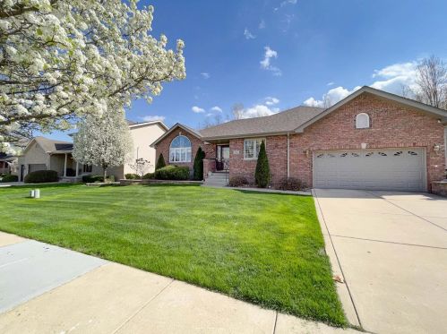 714 Hilbrich Ct, Dyer, IN 46311-2775