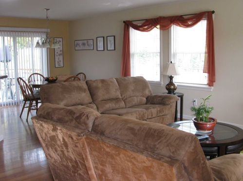 3 Evergreen Path, Pleasant Valley NY  12569-5413 exterior