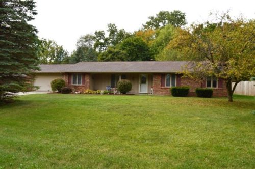 108 Denan Dr, Hicksville, OH 43526-1042