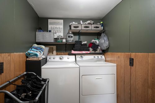 737 Leesburg Ave, Washington Ch OH  43160-1251 exterior