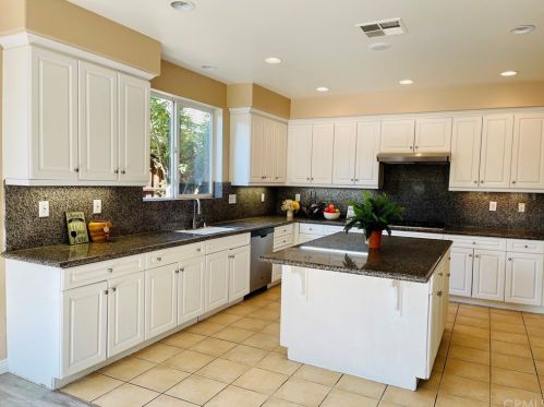 3772 Ash St, Lake Elsinore CA  92530-2000 exterior